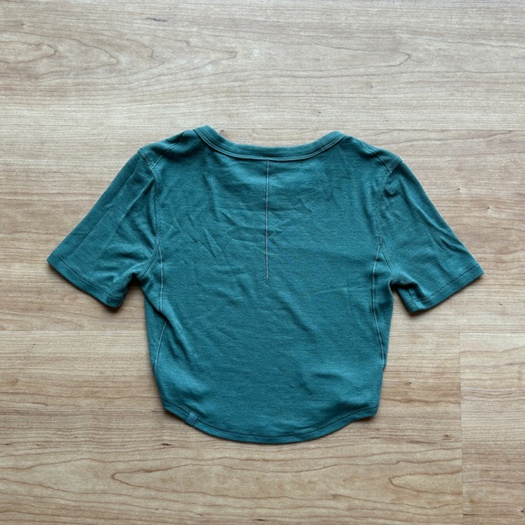 NWOT lululemon Hold Tight Cropped T-Shirt (Medium Forest) - Picture 8 of 11
